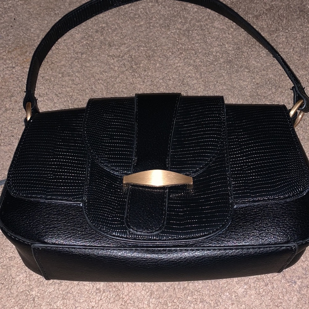Time & Tru Shoulder Mia Bag